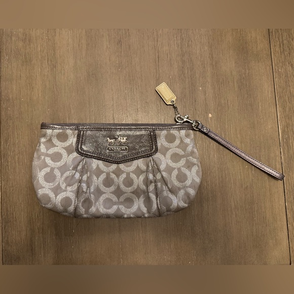 Coach Wristlet 🩶 - Picture 1 of 9